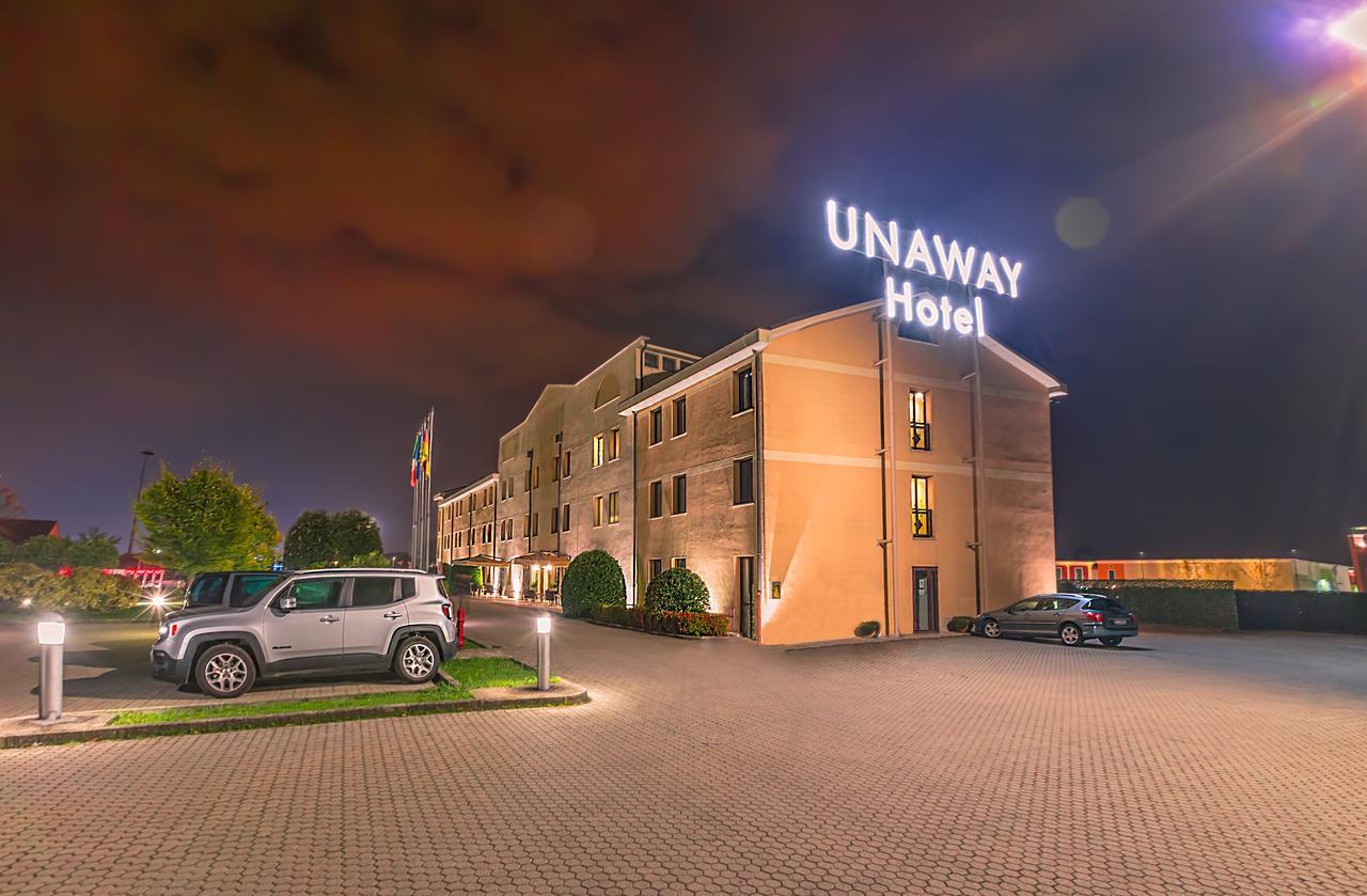 Unaway Hotel אוקיובלו מראה חיצוני תמונה